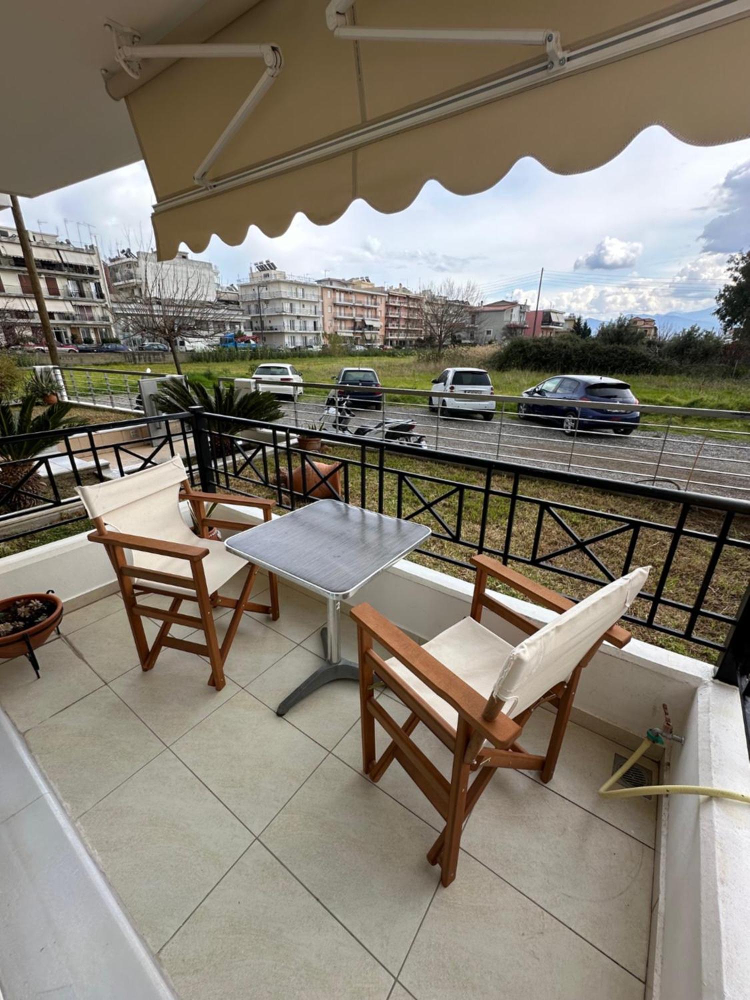 R Apartment Návpaktosz Kültér fotó